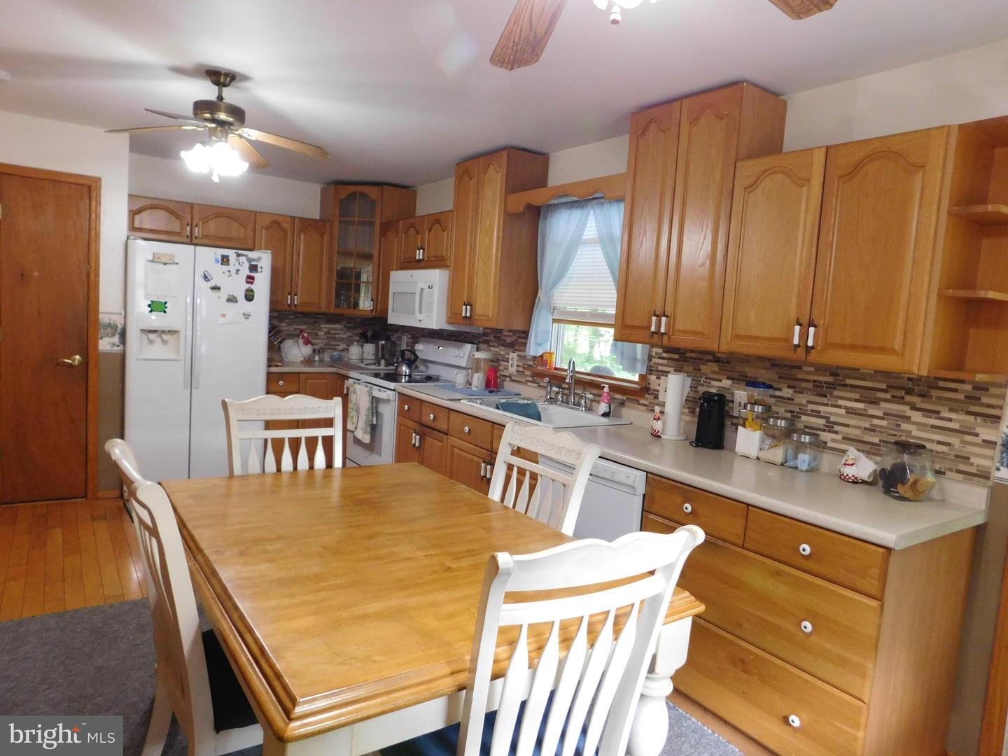 154 Lake Dr Property Photo 7