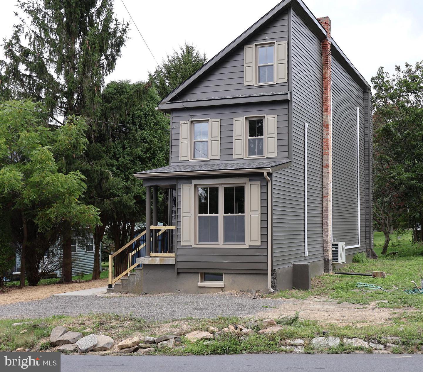 43 Main St Property Photo 29