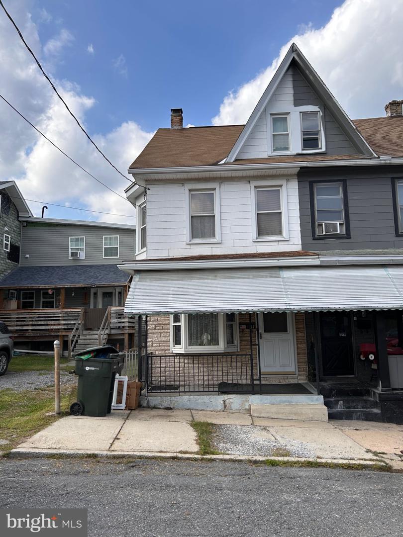111 W UNION ST