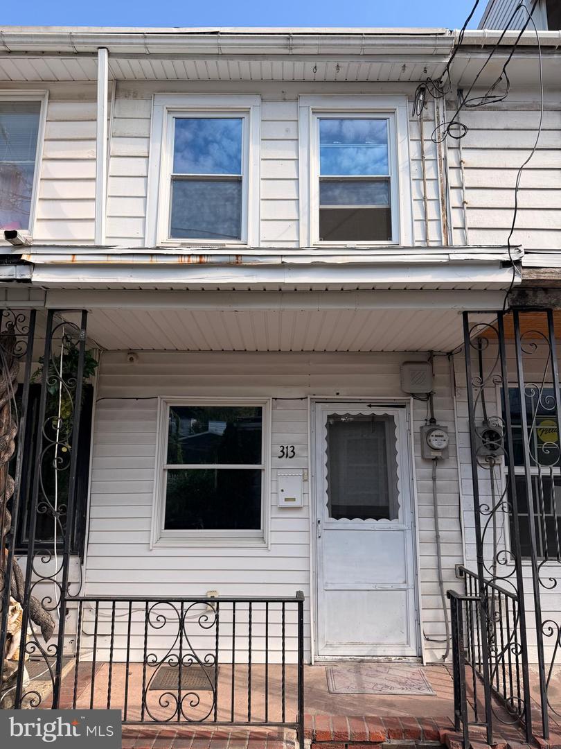 313 W SOUTH ST