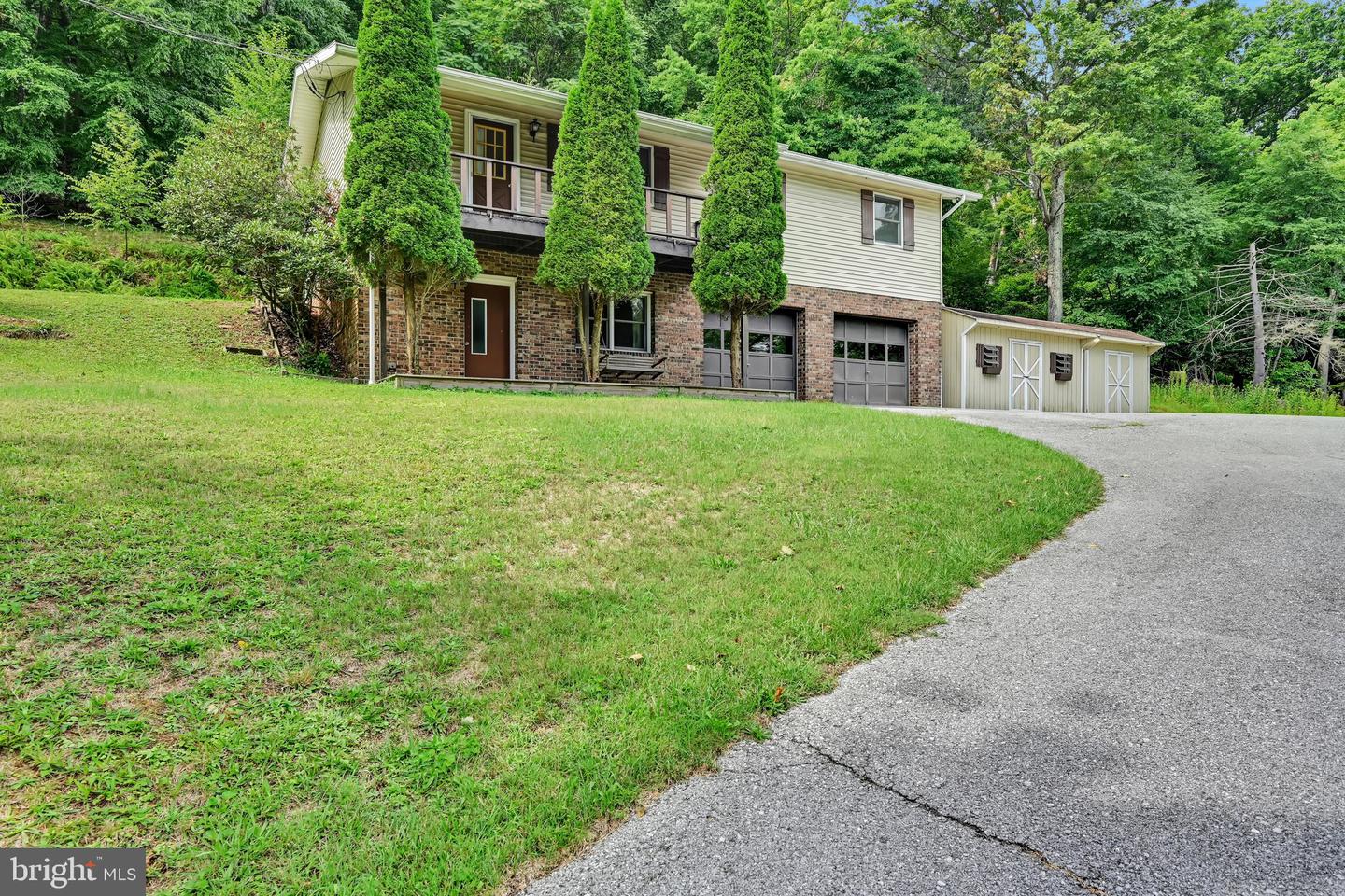 215 W WILDER ST