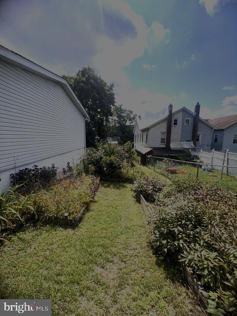 120 Orchard St Property Photo 13