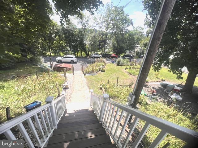 120 Orchard St Property Photo 14