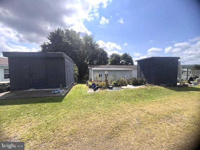120 Orchard St Property Photo 17