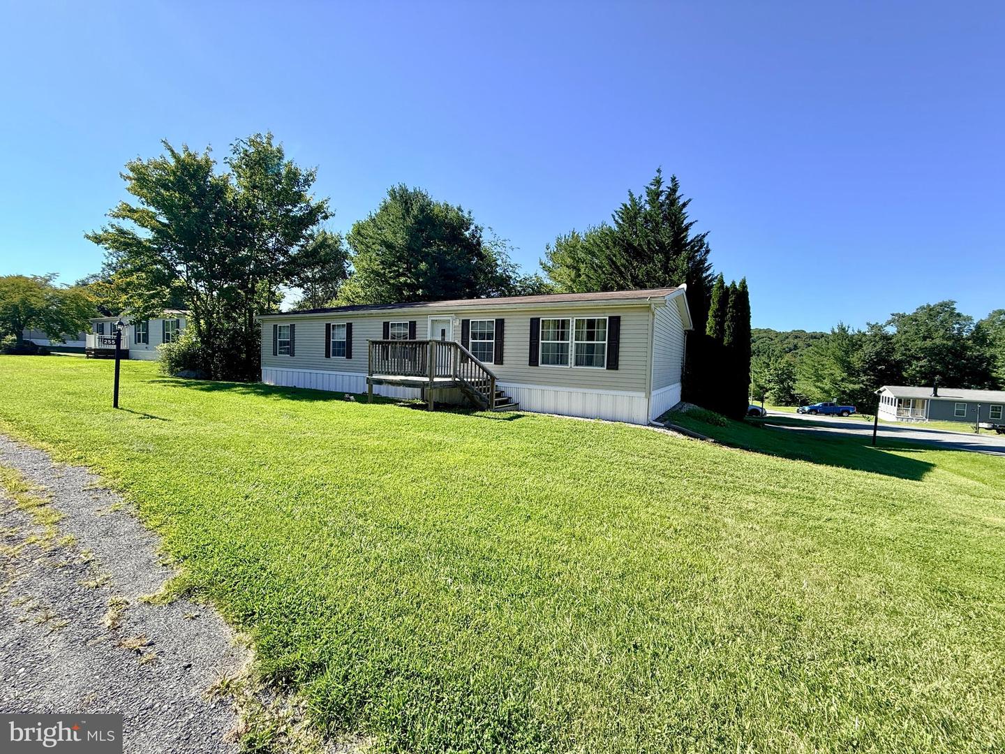 255 Angel Dr Property Photo 1