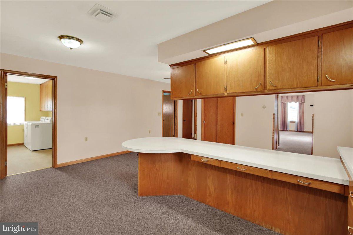 109 W Maple St Property Photo 12