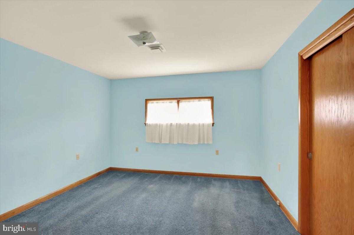 109 W Maple St Property Photo 14