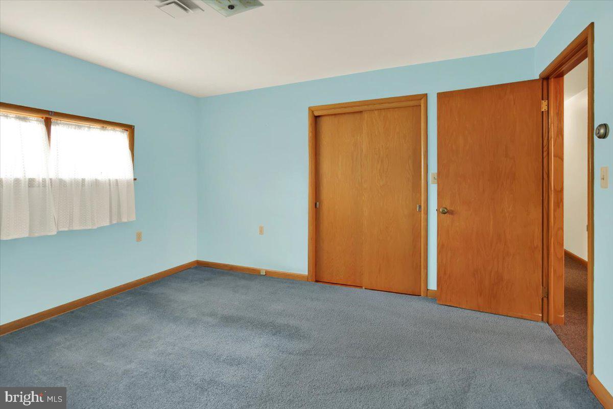 109 W Maple St Property Photo 15