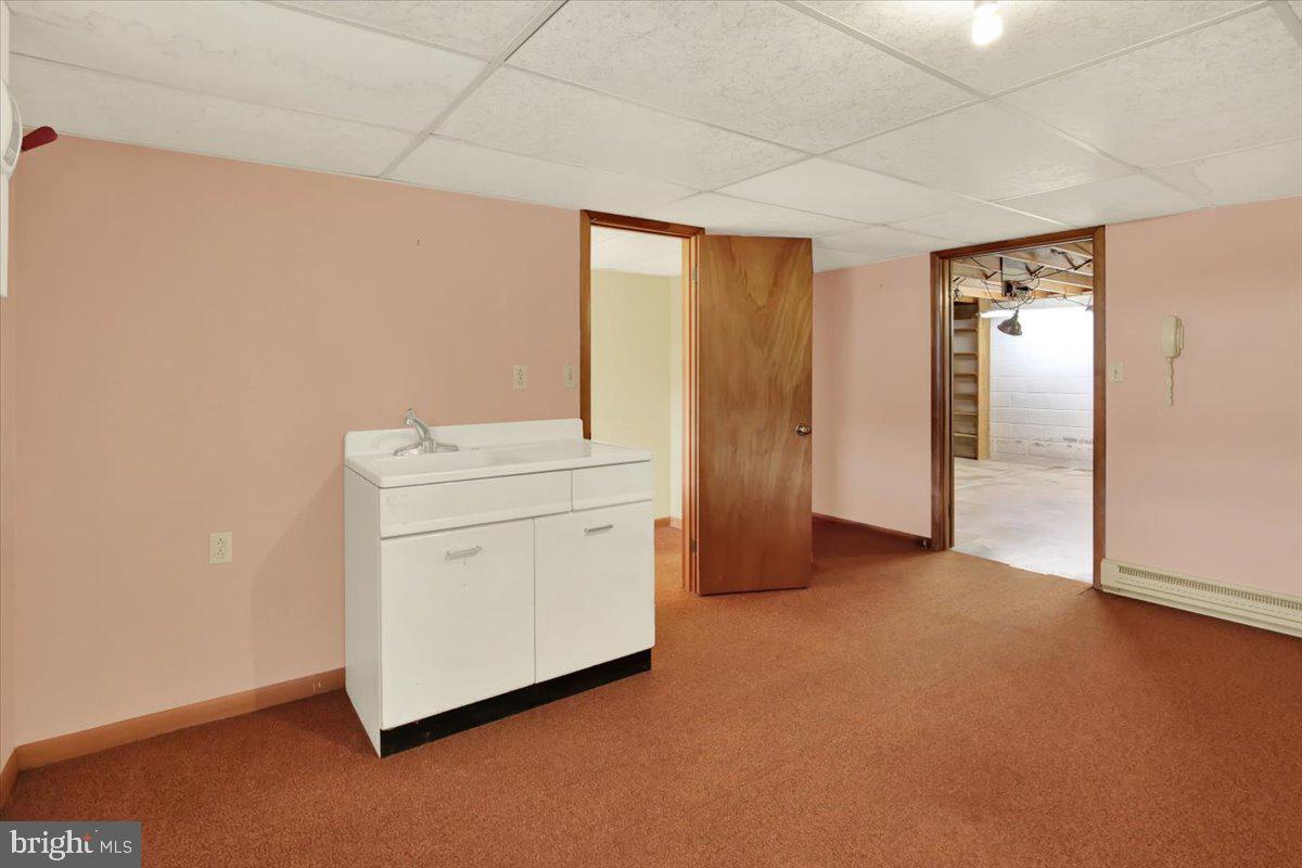 109 W Maple St Property Photo 22