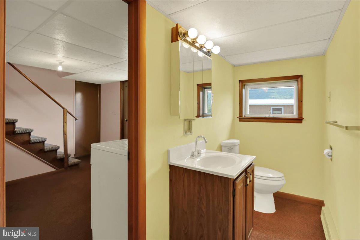 109 W Maple St Property Photo 23