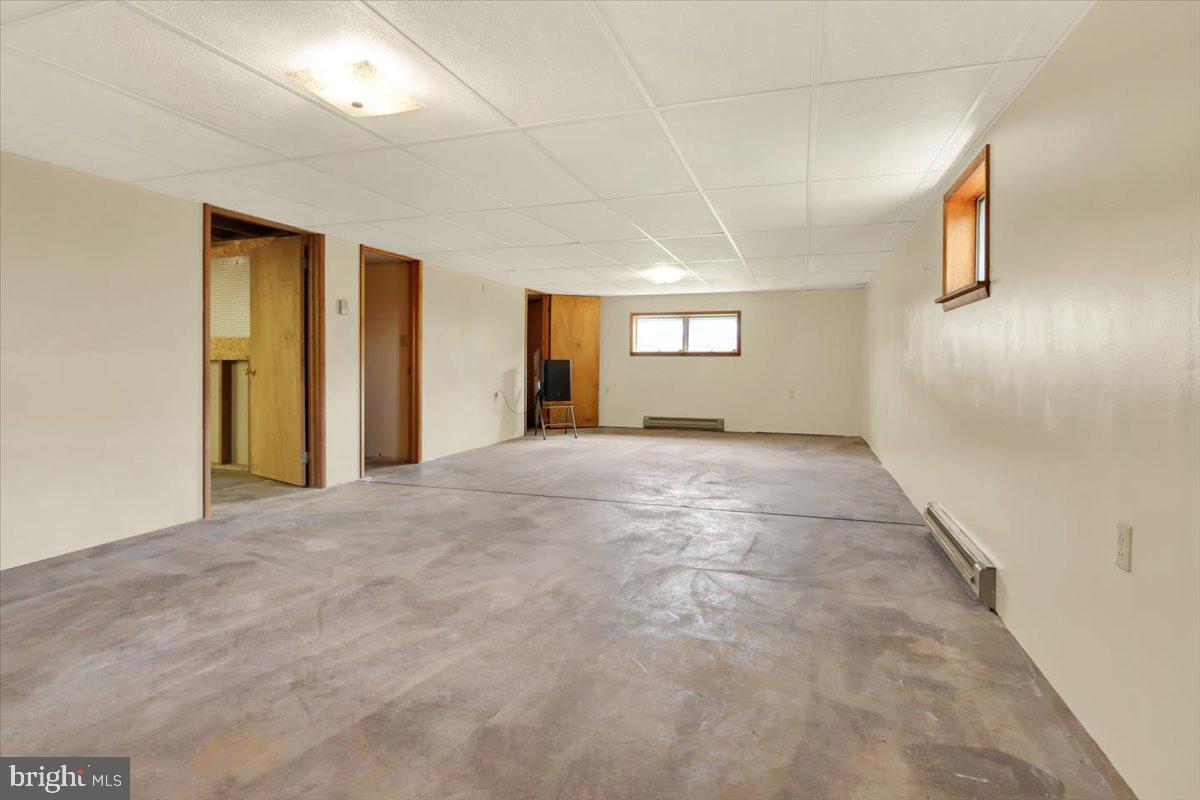 109 W Maple St Property Photo 29