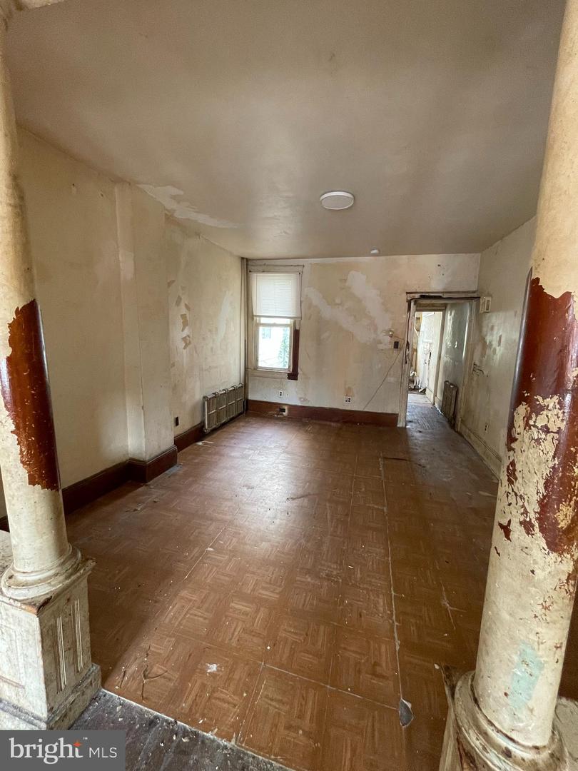 807 Market St Property Photo 3
