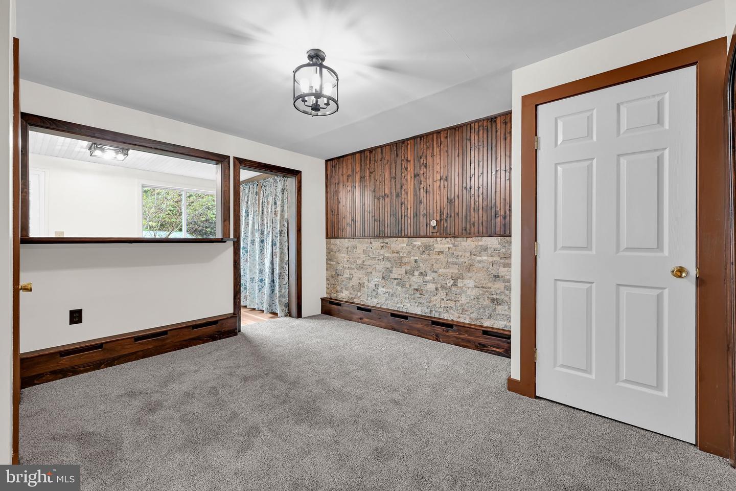 760 Forest Ln Property Photo 14