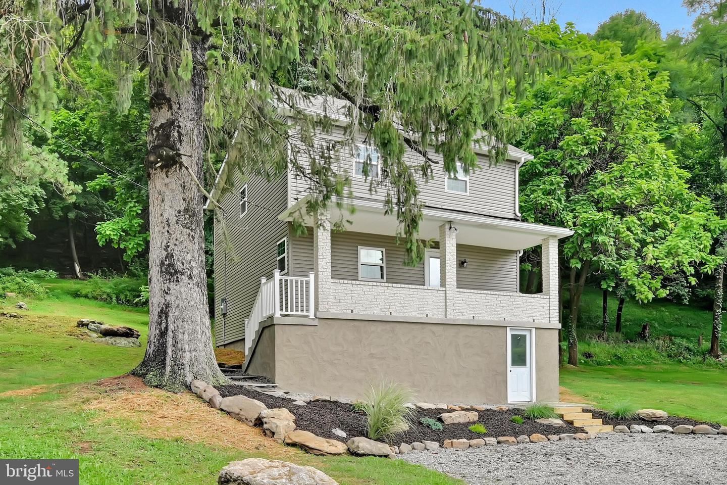 481 Hazle St Property Photo 4