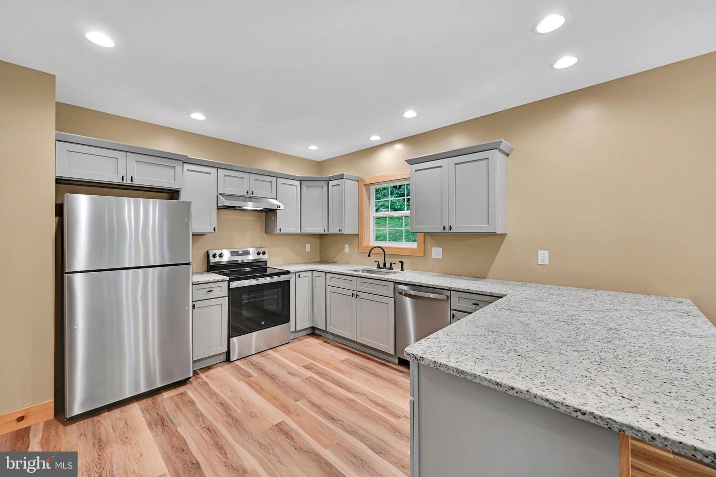 481 Hazle St Property Photo 14