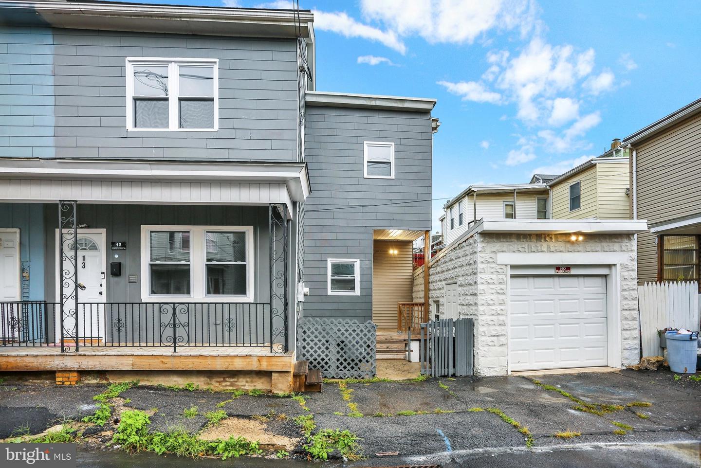 13 N GILBERT ST Property Photo 1