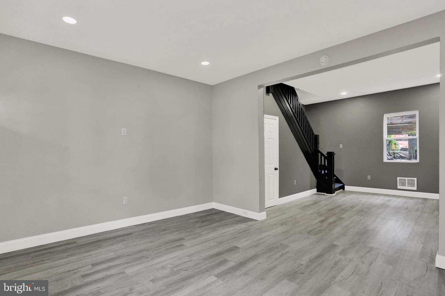 13 N Gilbert St Property Photo 6