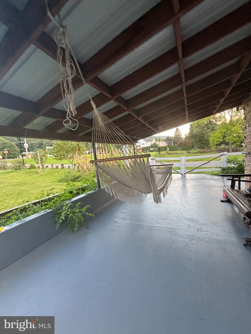 298 Plane E Property Photo 1