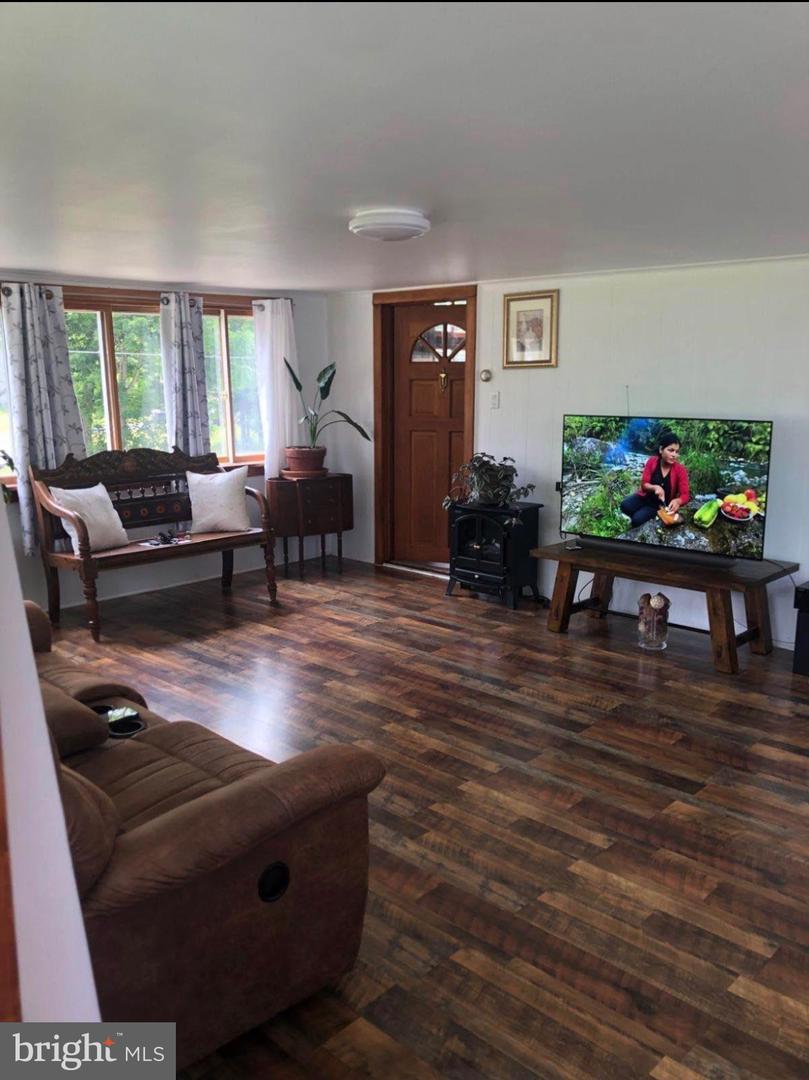 298 Plane E Property Photo 29