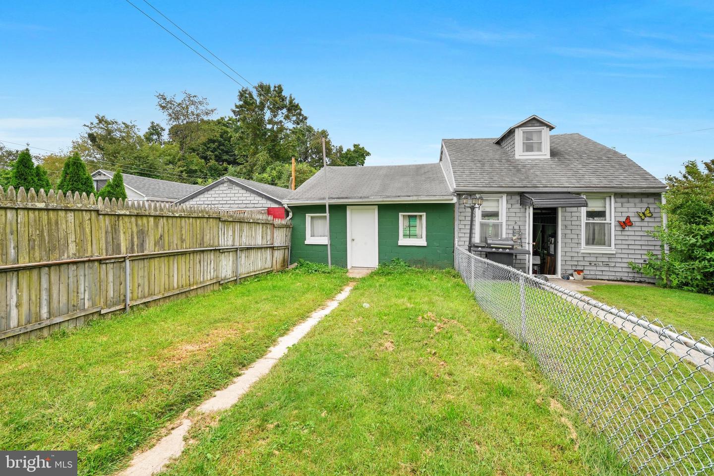 108 S South Fourth St Property Photo 44