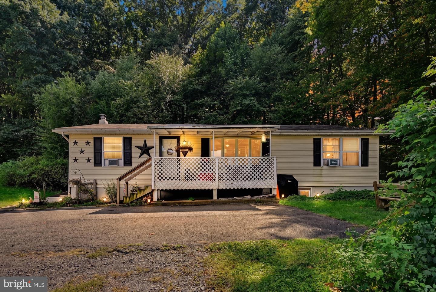 203 Baltimore St Property Photo 1