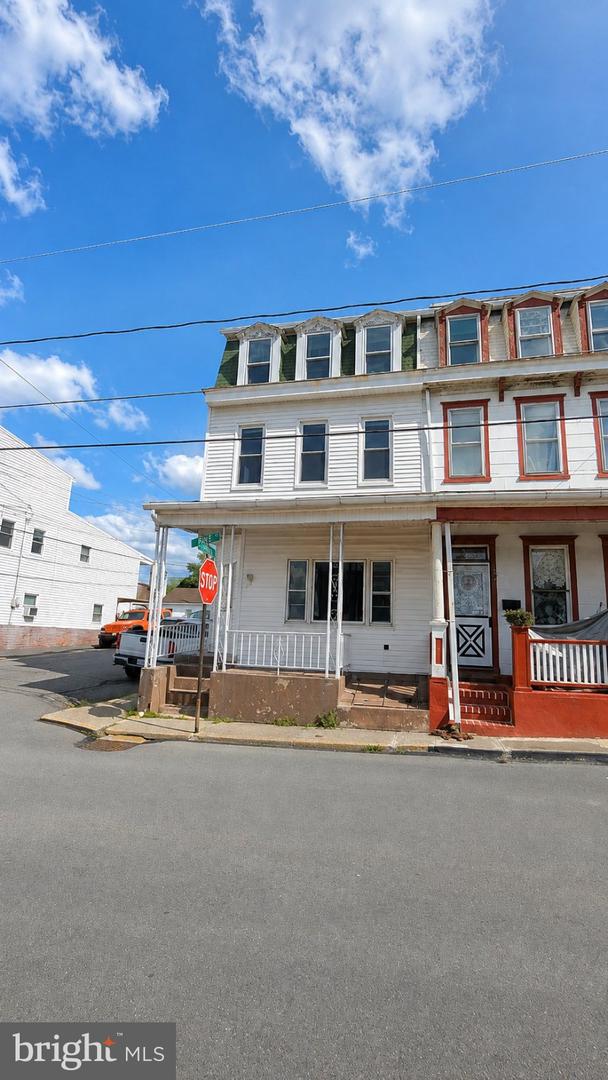 501 Lytle St Property Photo 1