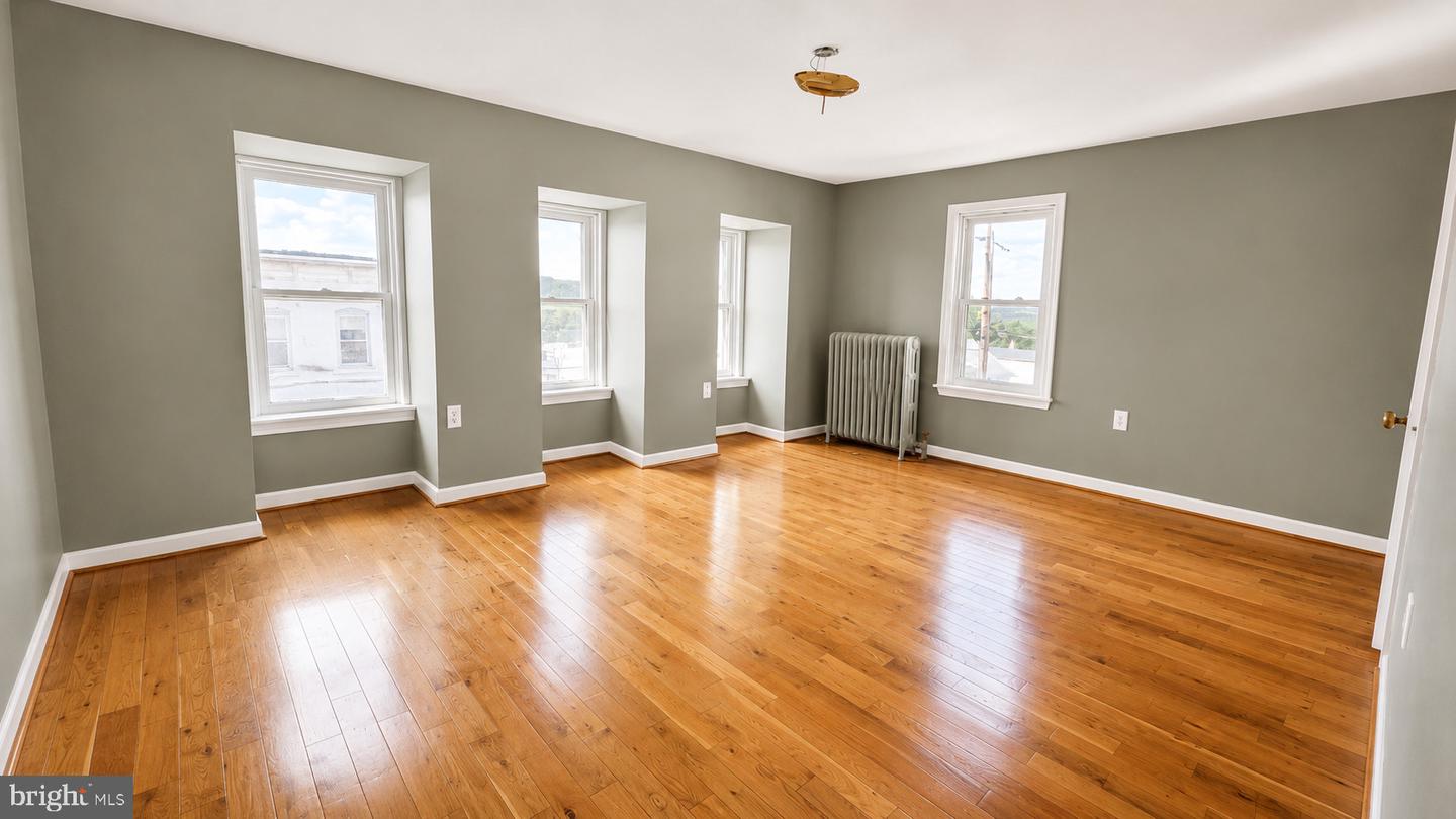 501 Lytle St Property Photo 7