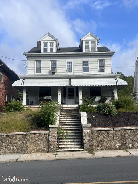 217 Liberty St Property Photo 1