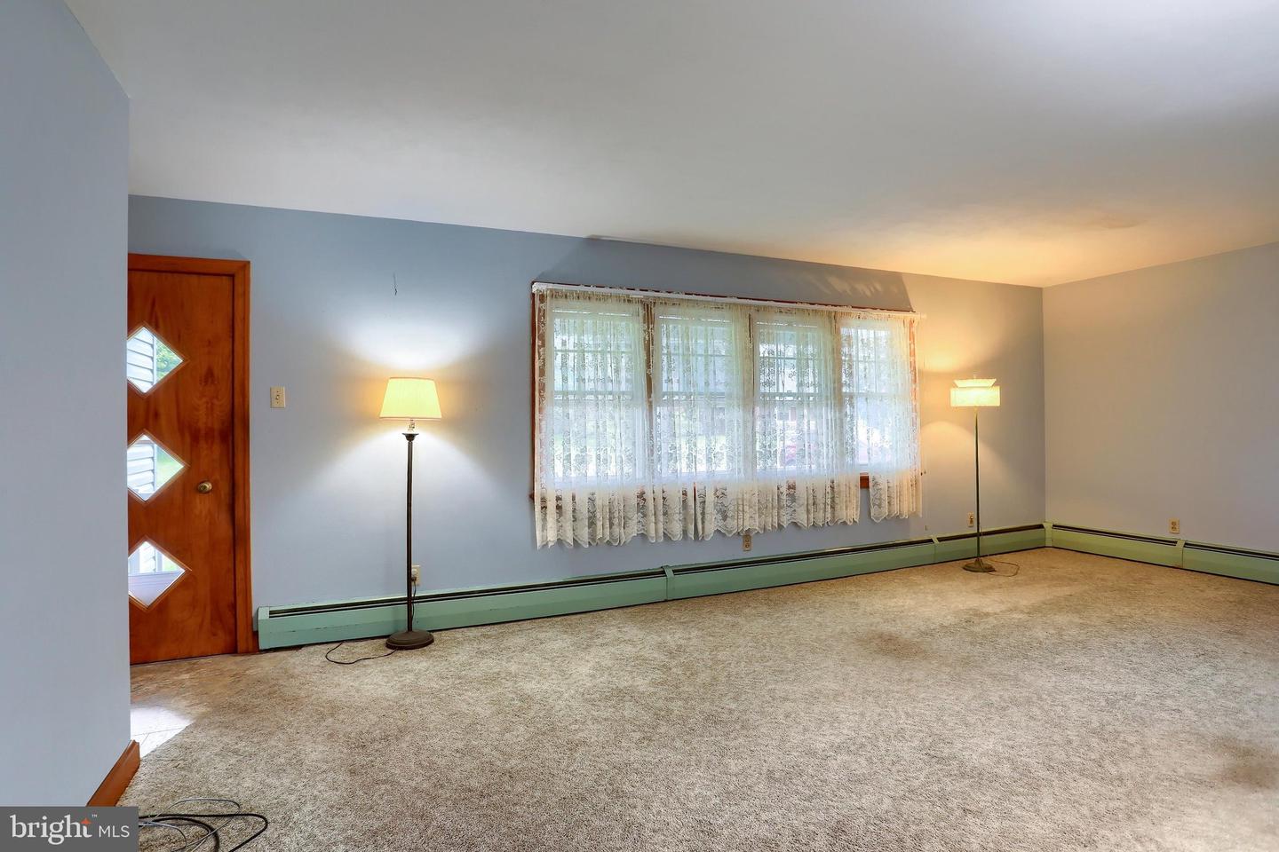 1647 Ridge Rd Property Photo 5