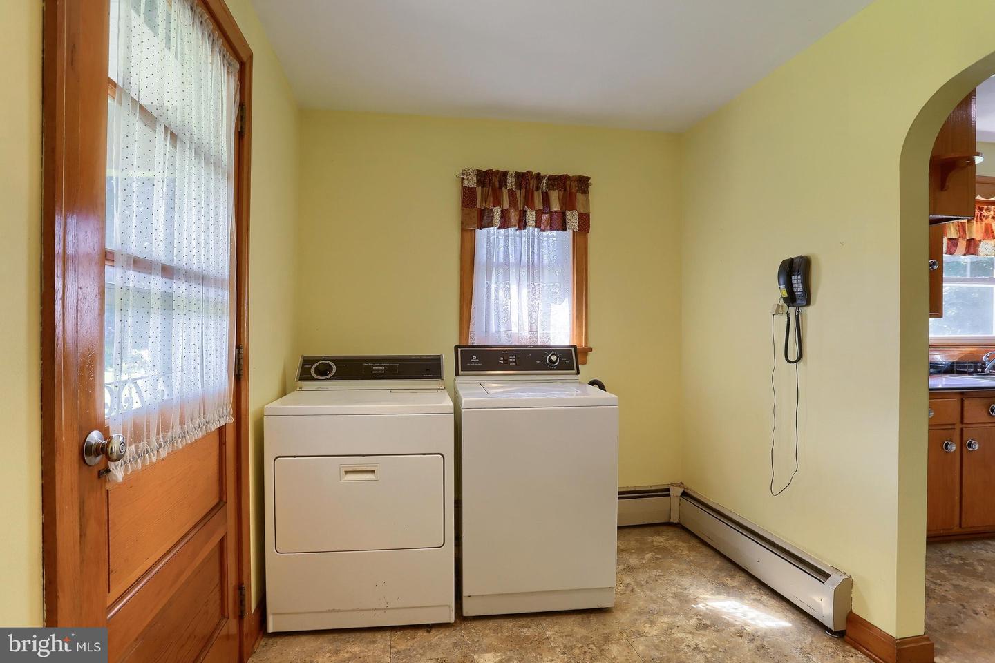 1647 Ridge Rd Property Photo 10