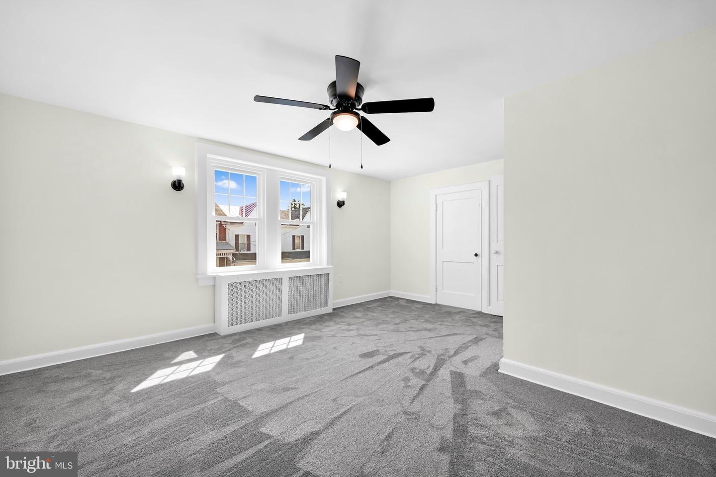 130 S Warren St Property Photo 15