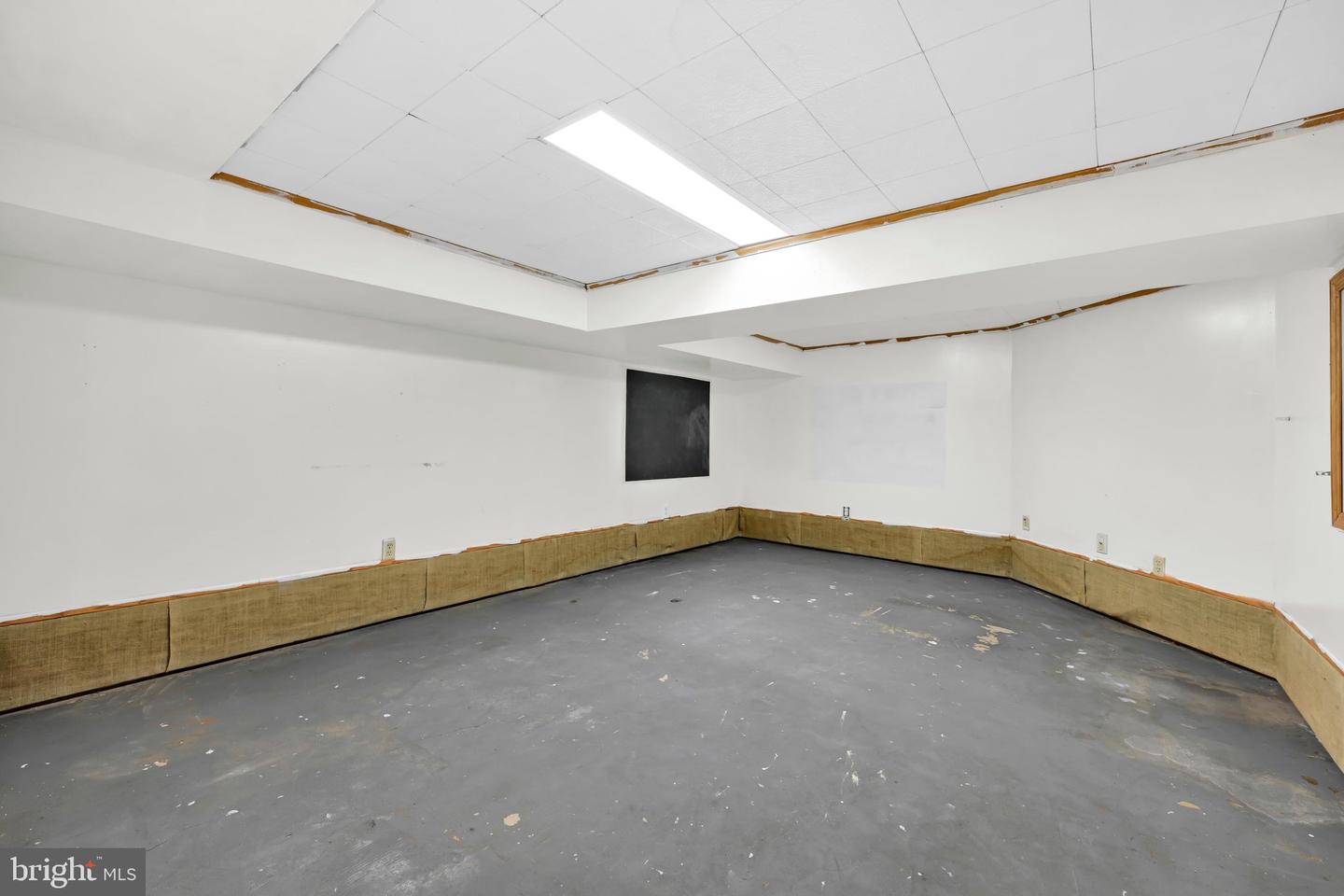130 S Warren St Property Photo 35