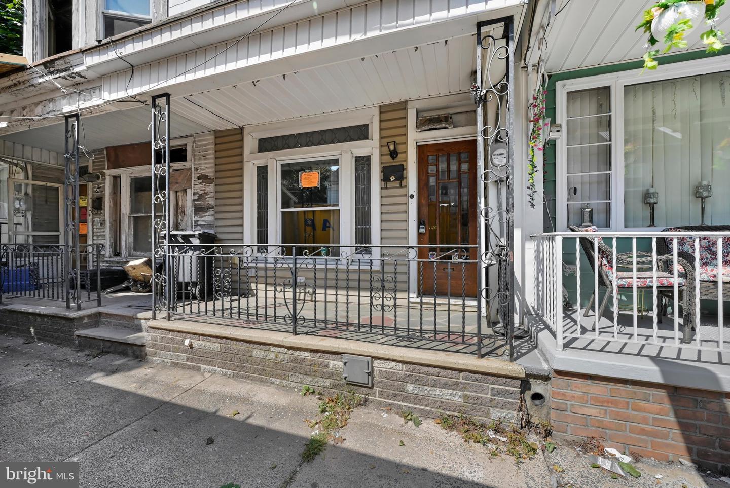 209 W Cherry St Property Photo 3