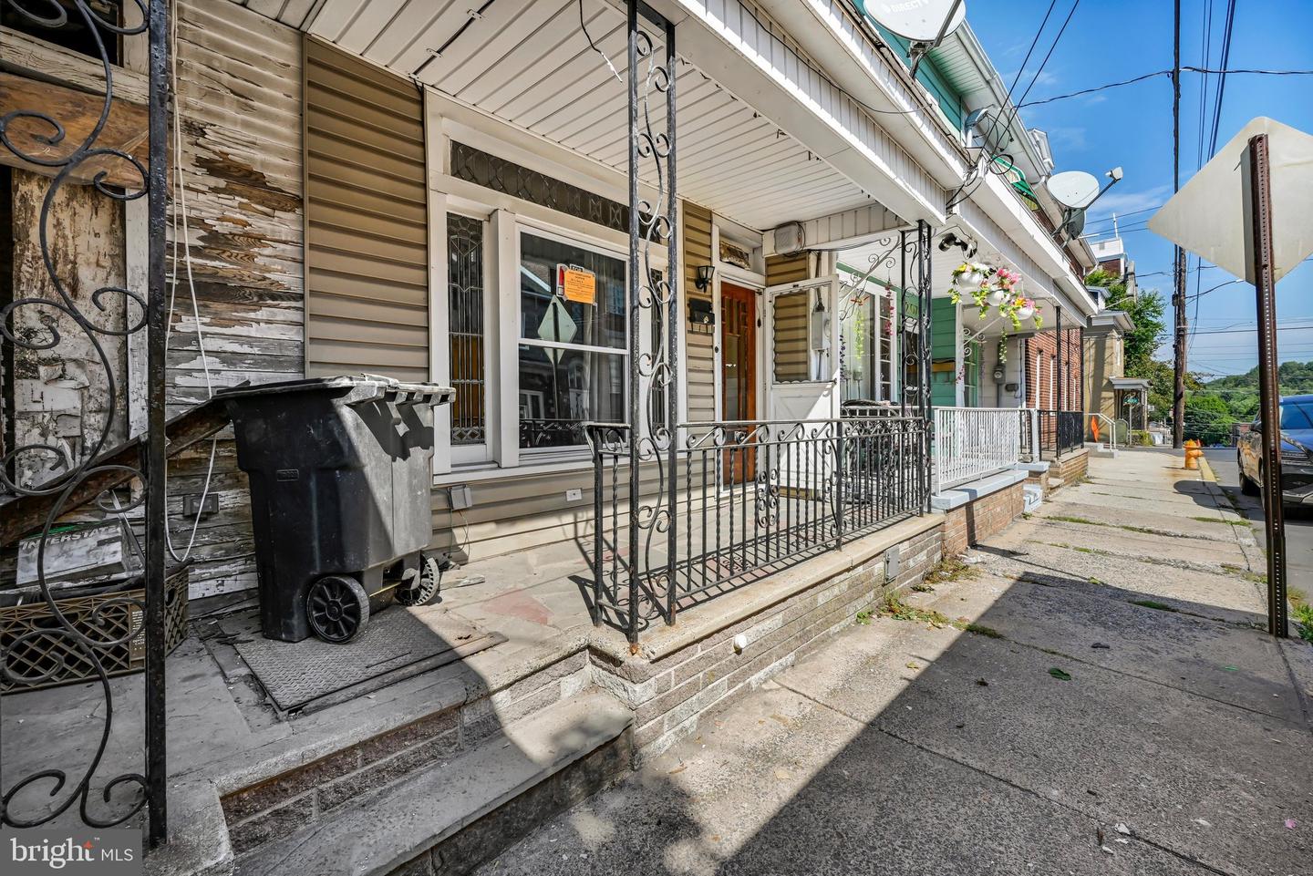 209 W Cherry St Property Photo 4