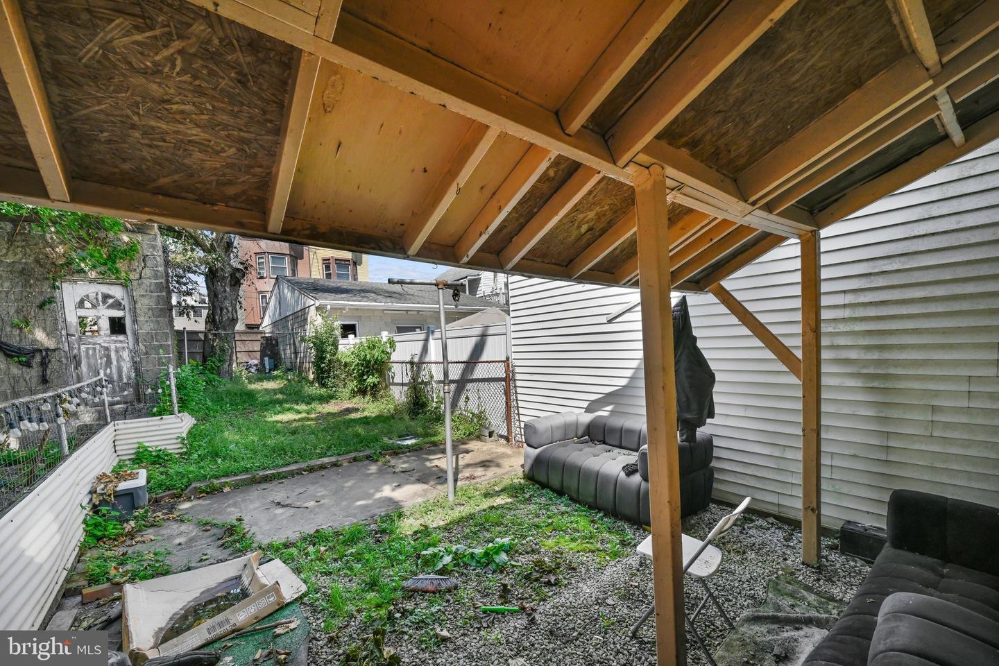 209 W Cherry St Property Photo 23