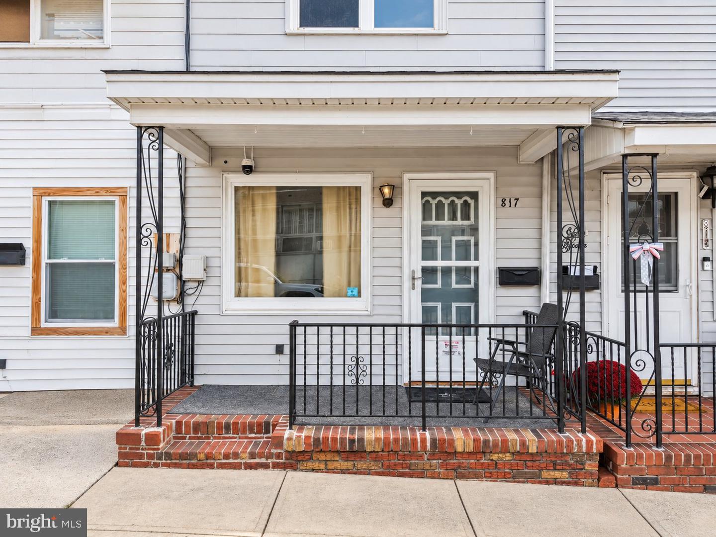817 Market St Property Photo 2