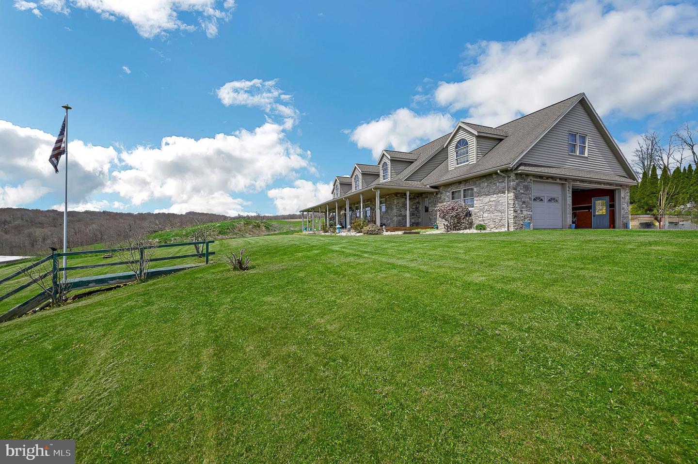 296 Cemetary Rd Property Photo 4