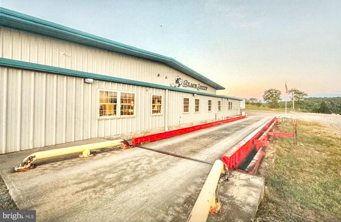 296 Cemetary Rd Property Photo 6