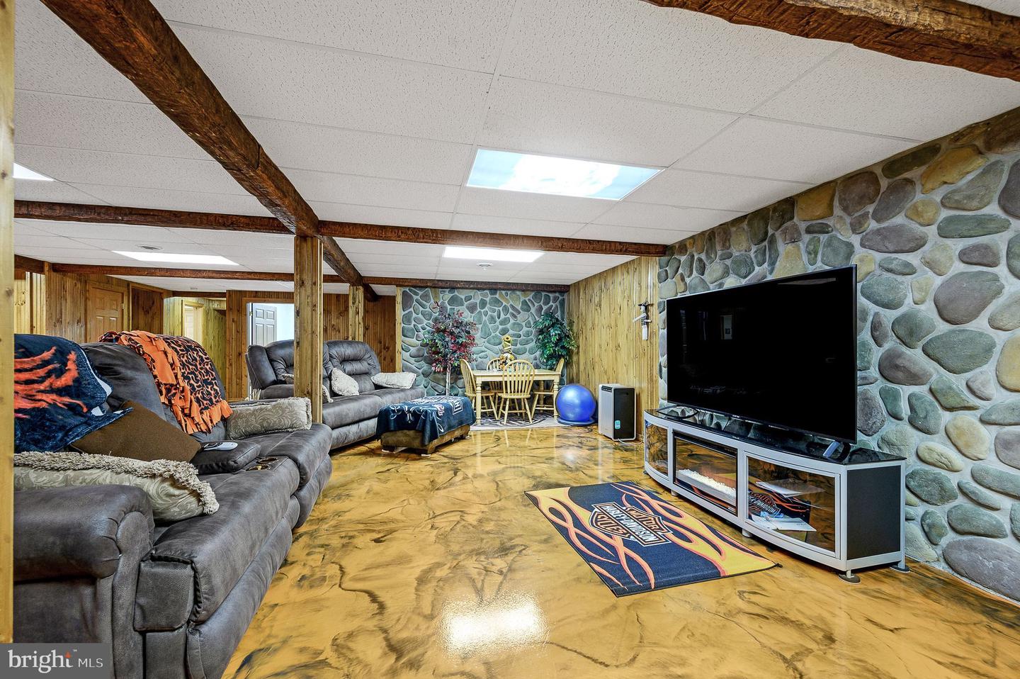 296 Cemetary Rd Property Photo 40