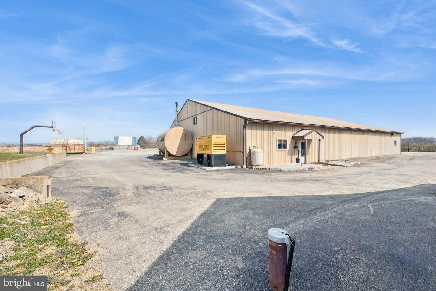 208 W Mud Pike Property Photo 8