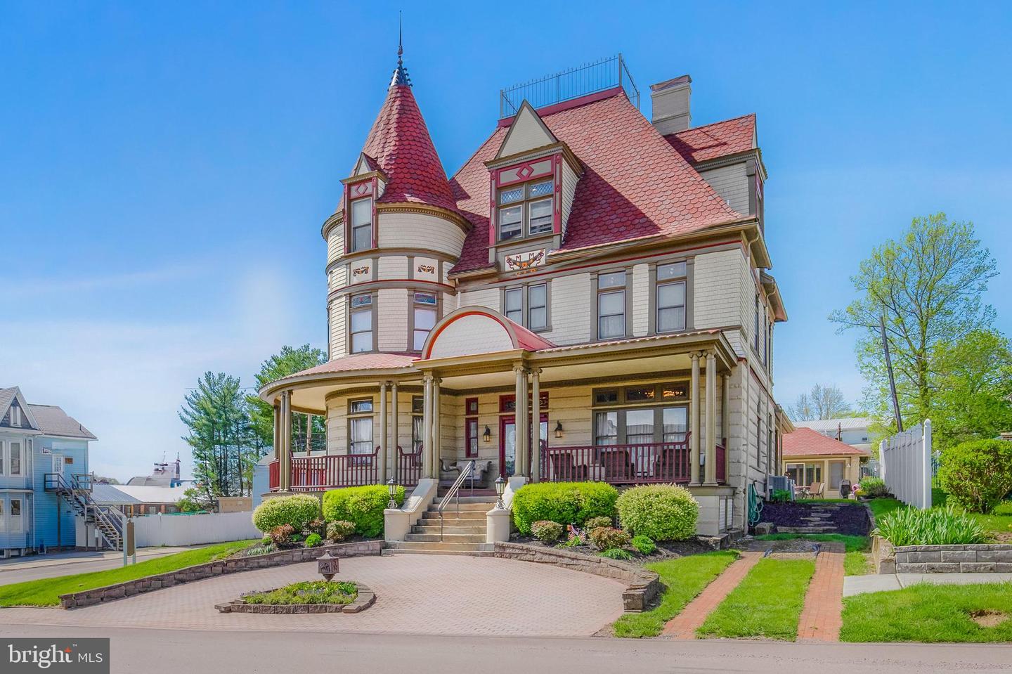 301 Meyers Ave Property Photo 1