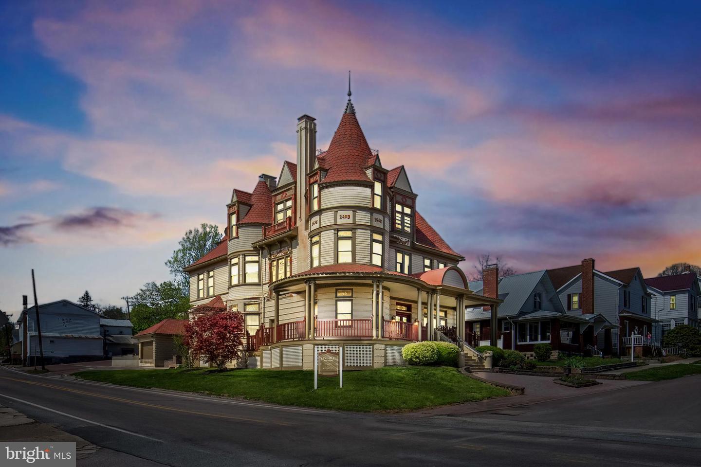 301 Meyers Ave Property Photo 1