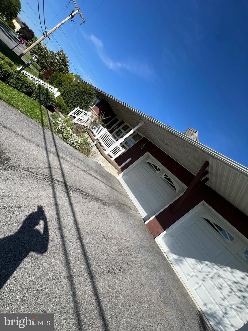301 Ohio St Property Photo 1
