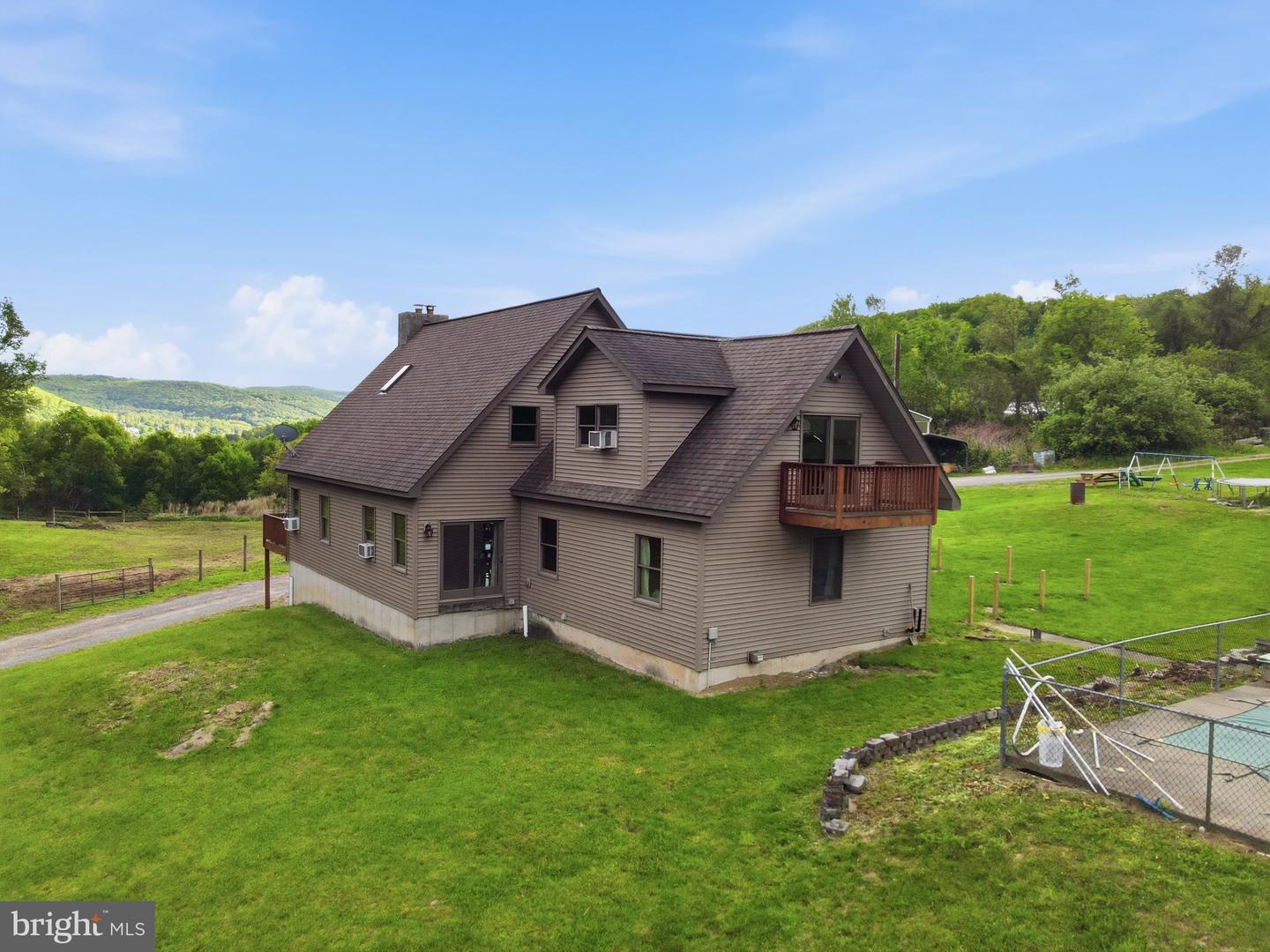 26907 State Route 92 Property Photo 4