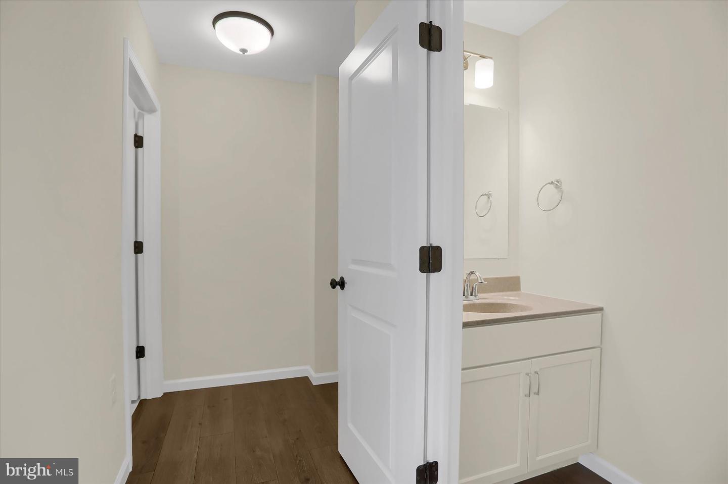 84 Limerick Ln Property Photo 14
