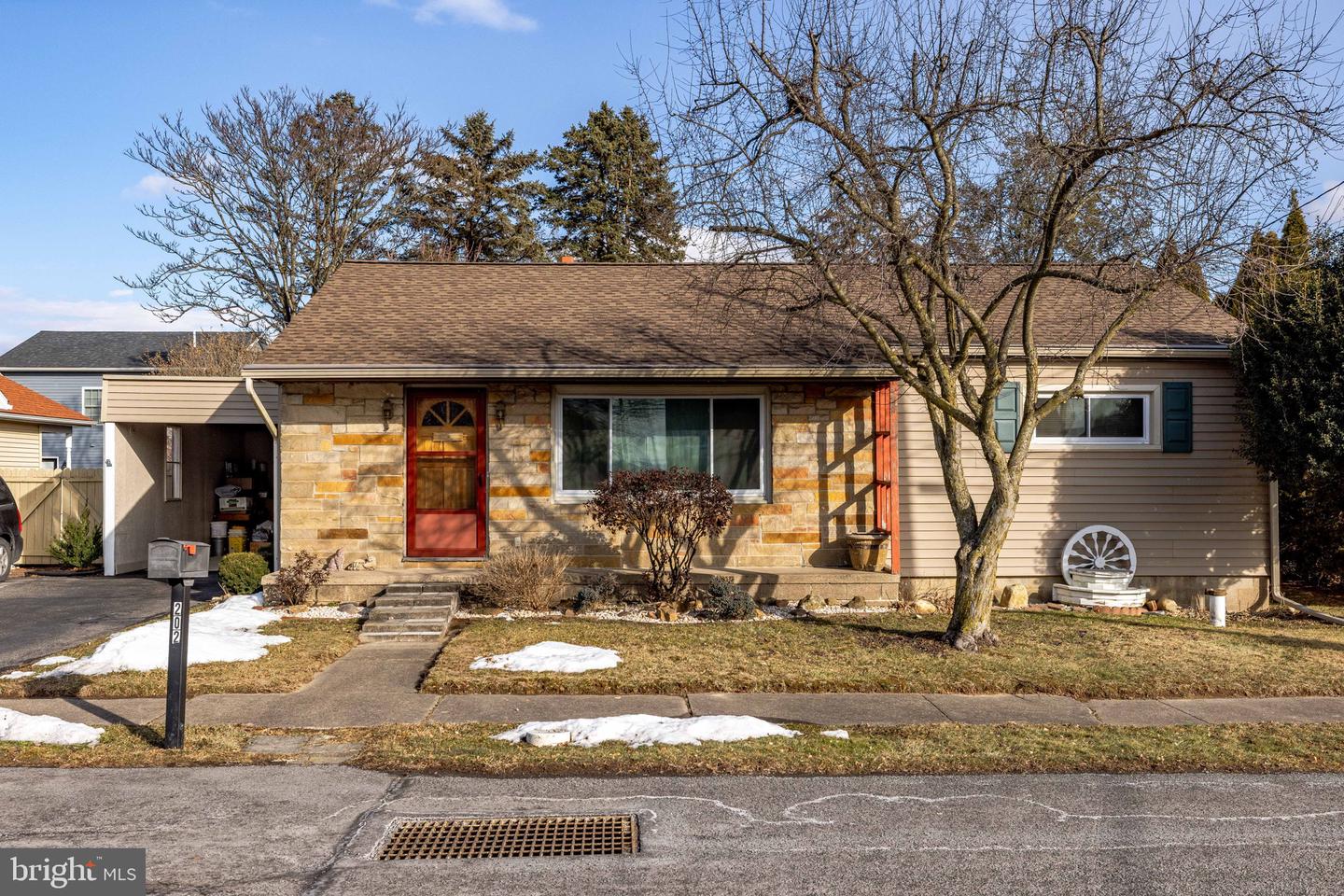 202 Sunset Property Photo