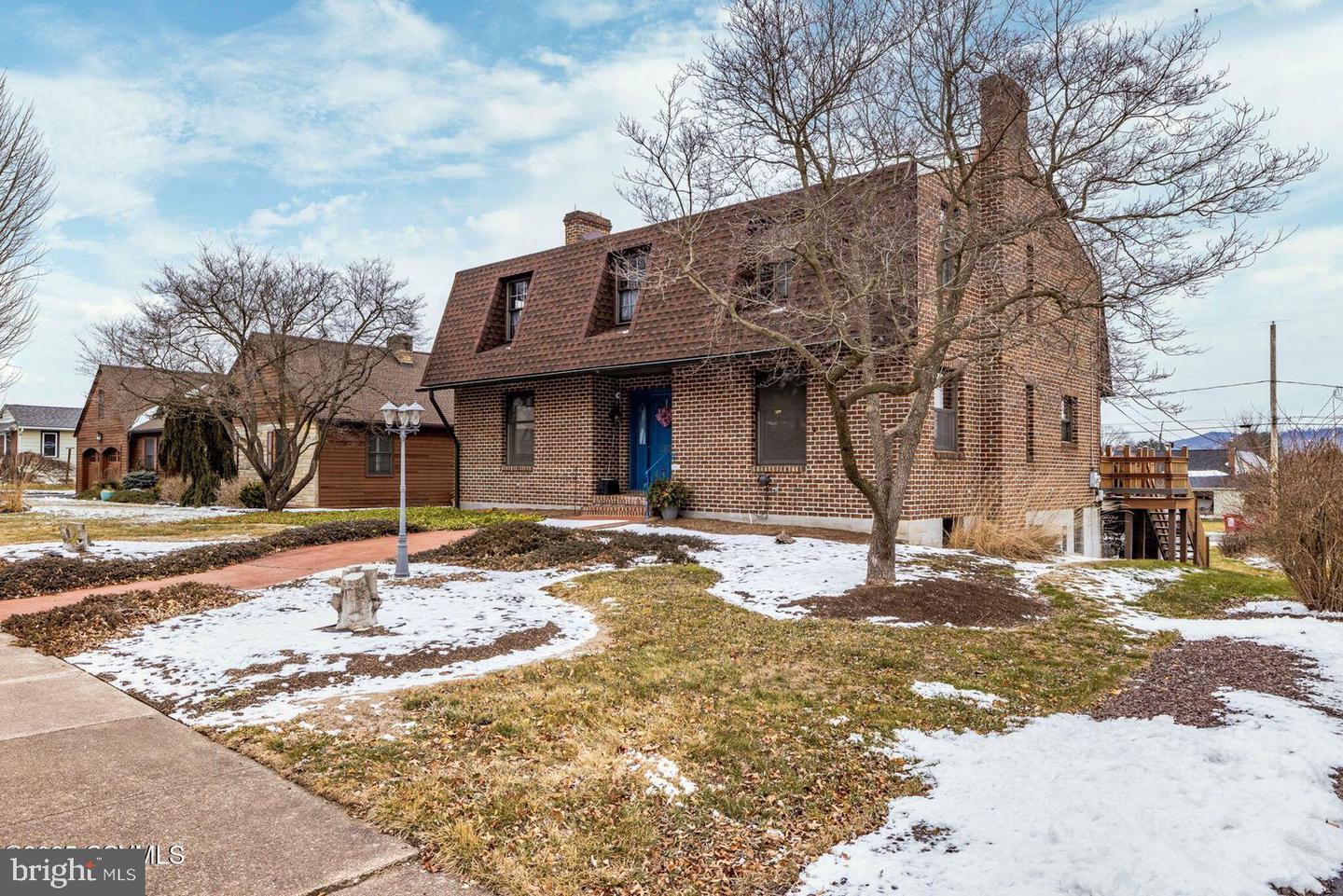 305 Charles Ave Property Photo