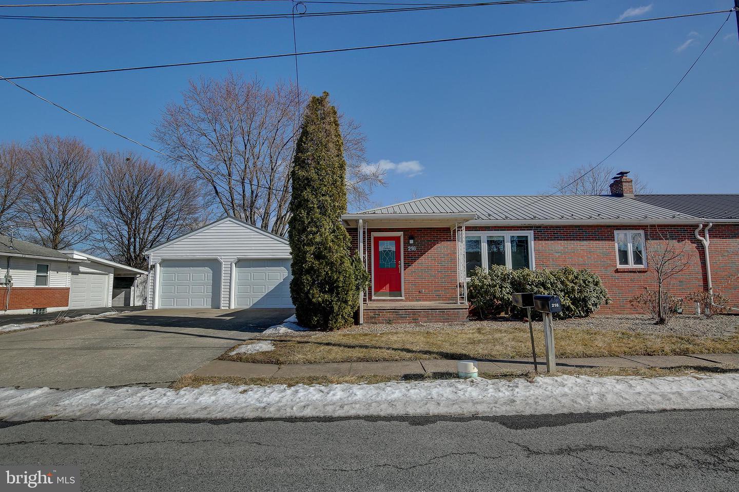 216 Sunset Property Photo
