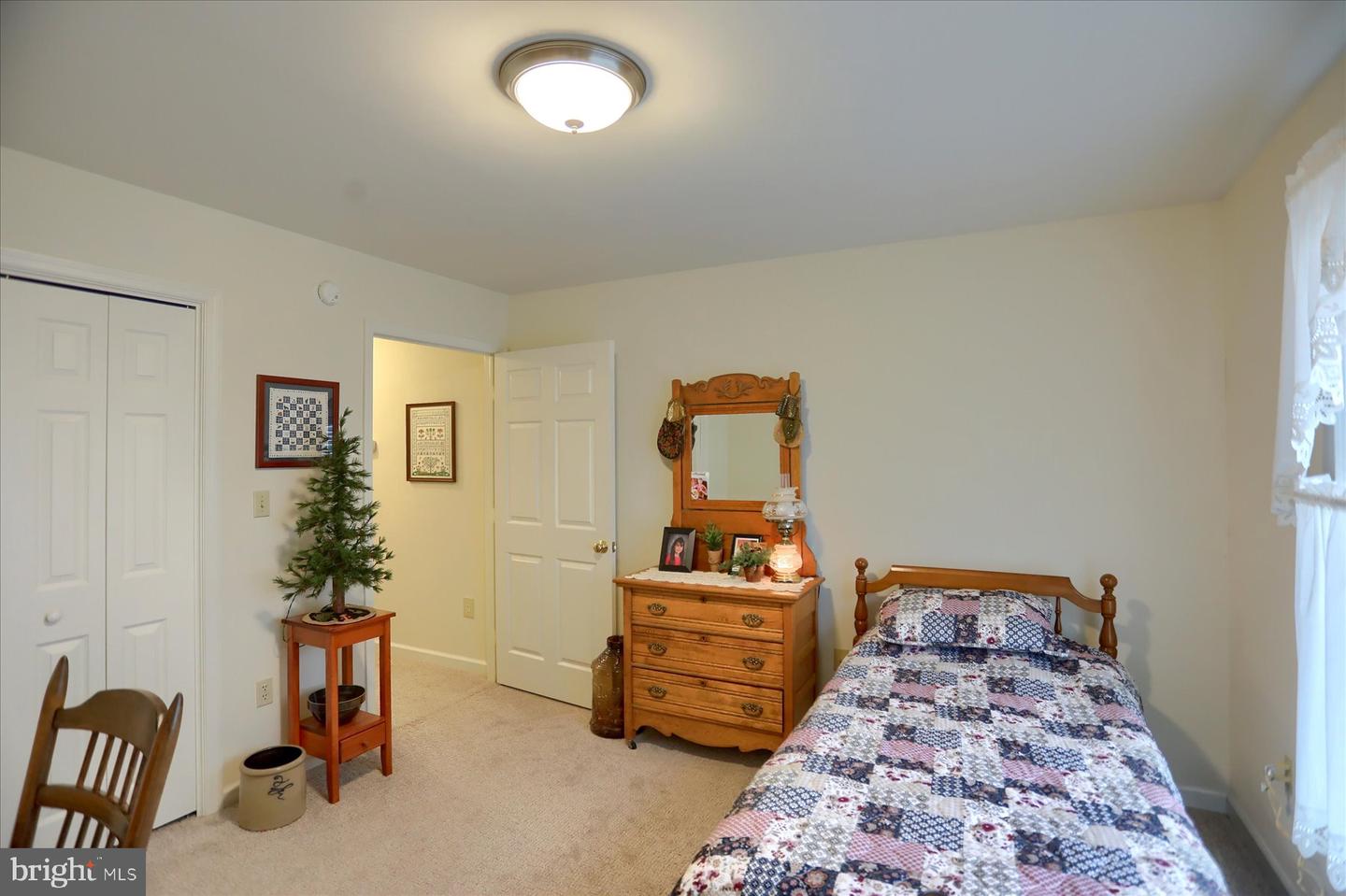 24-50 Rome Ct Property Photo 7
