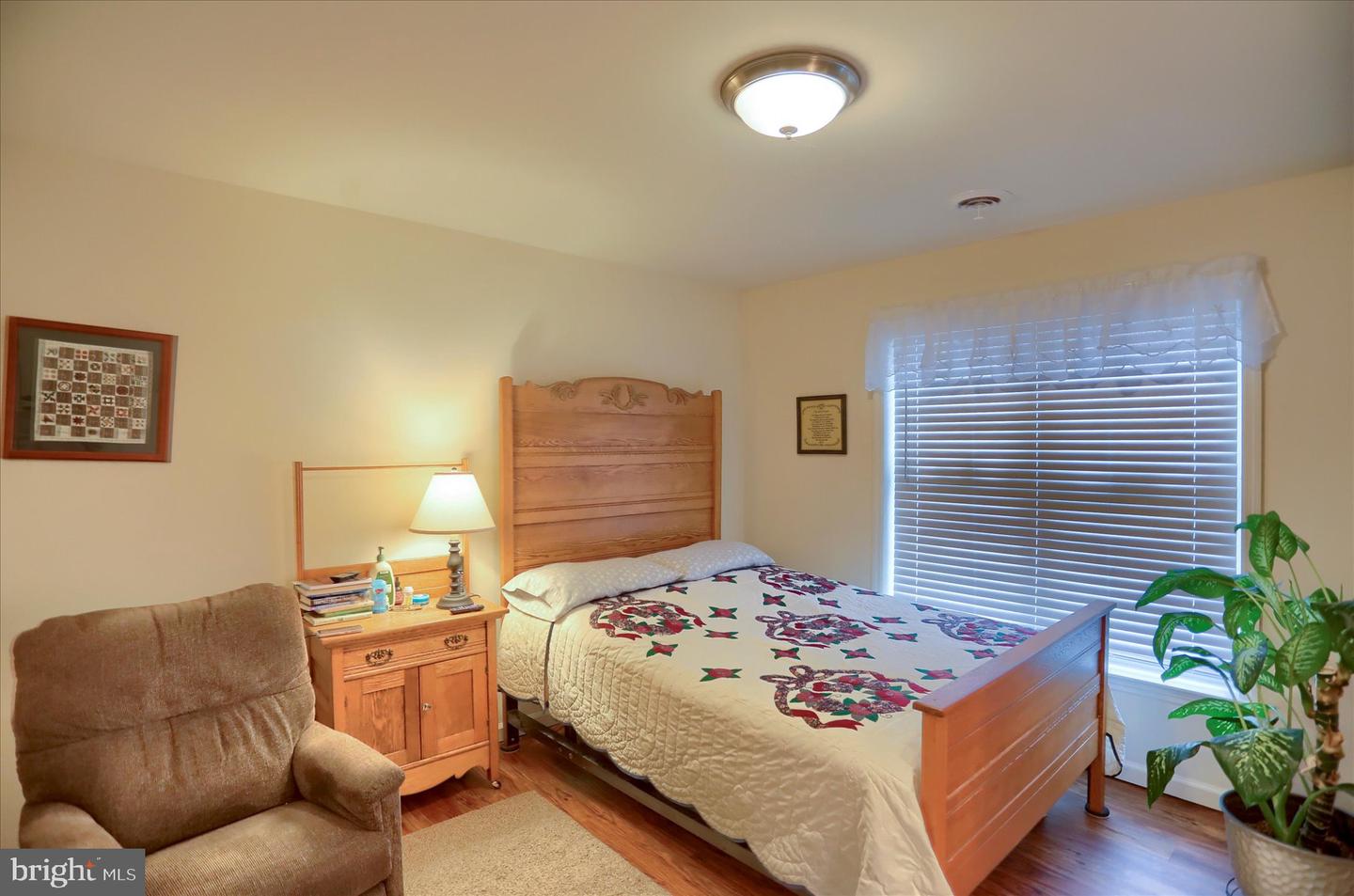 24-50 Rome Ct Property Photo 9